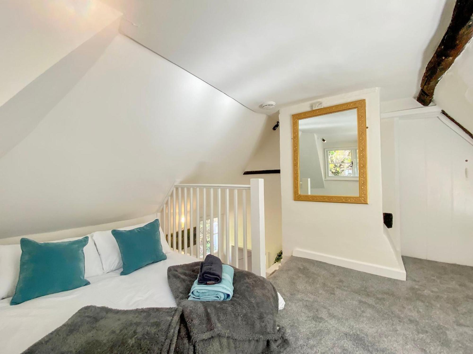 Mortimer Cottage Wootton Rivers Exterior photo